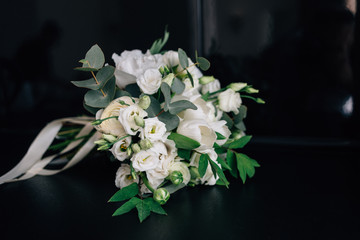 A composition made by a florist for a wedding celebration.