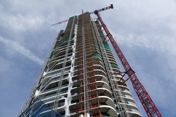 Baustelle an einem Hochhaus