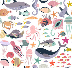 Vector seamless pattern with fish and sea animals