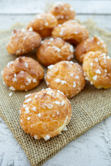 chouquettes