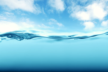 Obraz na płótnie Canvas tropical underwater shot with blue sky