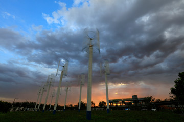 vertical axis wind turbine