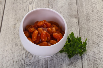 Baked kidney with tomato sauce
