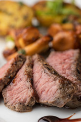 Steakscheiben mit Pfifferlingen