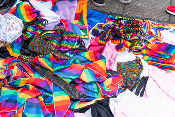 Los colores de la bandera del orgullo gay