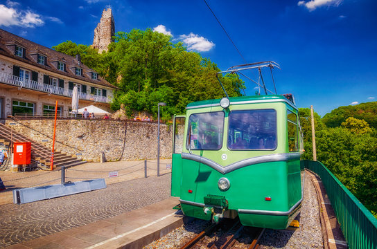 Zahnradbahn auf dem Gipfel des Drachenfels, K&ouml;nigswinter, Nordrhein-Westfalen