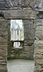 Fototapeta premium the walls of the ruins of the ancient Scottish castle of the island of Kirkwall