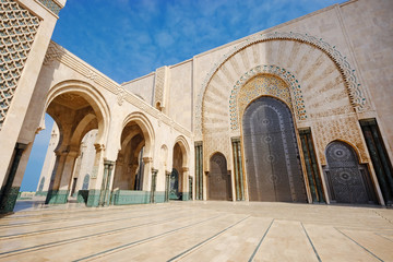 Fototapeta na wymiar Casablanca, Morocco - March 1, 2019: Mosque Hasan II in Casablanca, Morocco on a sunny morning