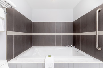 Bathtub