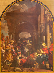 COMO, ITALIEN - 8. MAI 2015: Das Gemälde Anbetung der Könige im Dom. © Renáta Sedmáková