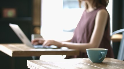 パソコン・女性