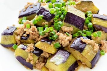 茄子とひき肉の炒め物