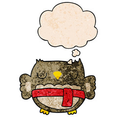 cartoon owl and thought bubble in grunge texture pattern style