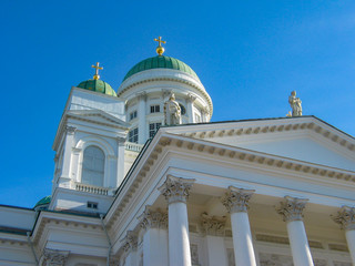 Fototapeta na wymiar Helsinki Cathedral dominates the urban landscape and is the symbol of the city. It is the main church of the Helsinki diocese of the Evangelical Lutheran Church of Finland. 