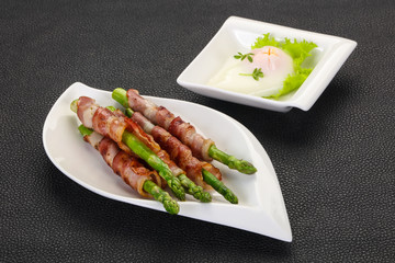 Asparagus with bacon