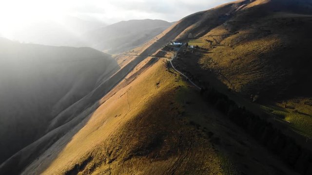 Berglandschaft im Abendlicht