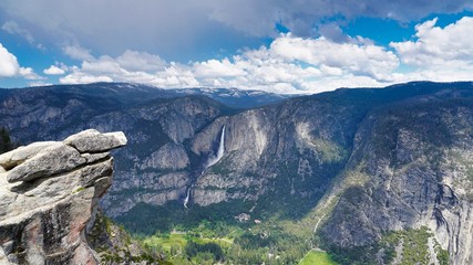 Hanging rock at Glacier Point