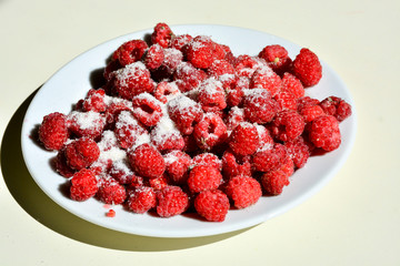 Raspberry with sugar