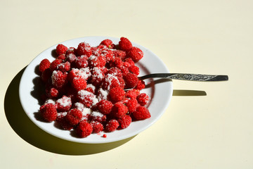Raspberry with sugar