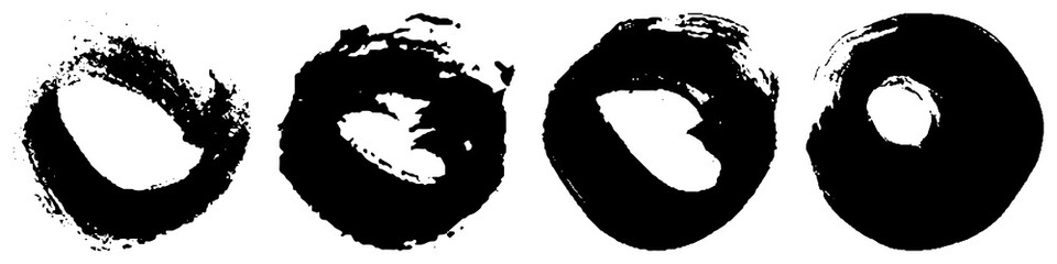 Set of grunge spots in the form of rings.