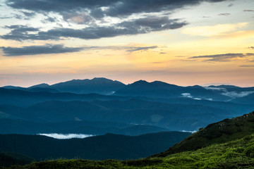 Fototapeta na wymiar Sunset over Marmarosy in the Carpathians