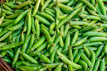 fresh green peas vegetable