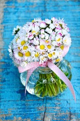 Gänseblümchen Blumenstrauß - Grußkarte Frühlingsblumen