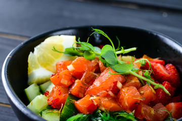 Spicy salad tuna in Thai style serve.