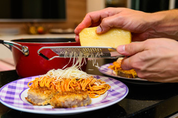 Queijo parmesão ralado