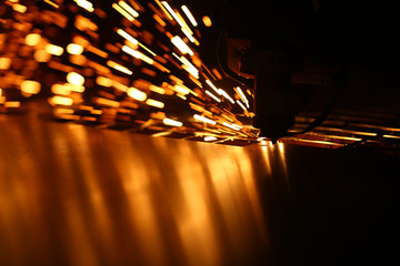 Industrial laser machine for metal