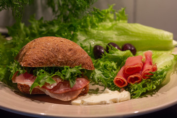 Sandwich with Jamon and vegetables
