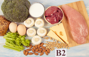 Food ingredients containing a large amount of vitamin B2 (riboflavinum).