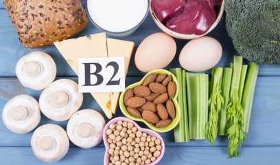 Food ingredients containing a large amount of vitamin B2 (riboflavinum).