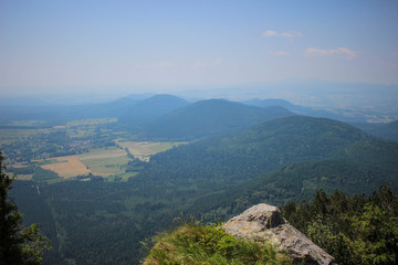 Fototapeta premium vue depuis le sommet du puy de dôme en auvergne