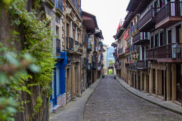 Fototapeta na wymiar buildings, houses and architecture of hondarribia, basque country, spain