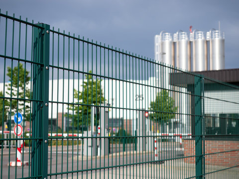 Industrieanlage - Sicherheit - Werkschutz