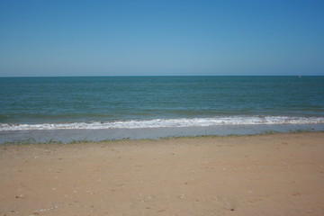 Fototapeta na wymiar Spanish beach with clear water Huelva