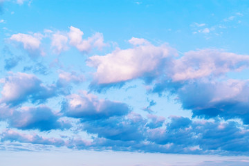 Naklejka premium beautiful background of blue cloudy sky
