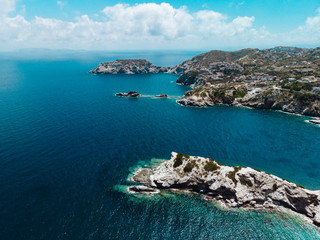 Prise de vue aérienne du littoral en Crète en Grèce