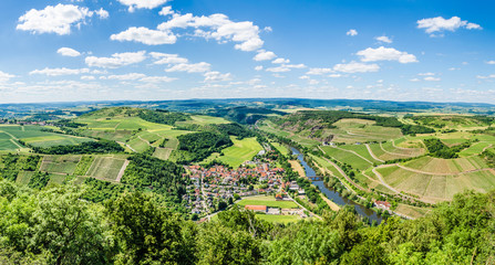 Obraz premium Blick auf Oberhausen an der Nahe vom Lemberg