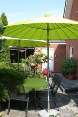 Sonnenschirme auf der Terrasse
