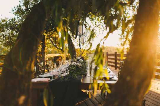 sunset dinner table