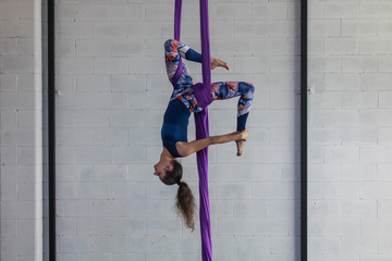 Astonishing woman Aerial Silk performance