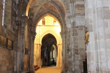 Obraz premium Ville de Langres - Cathédrale Saint Mammes construite au 12 eme siecle - Vue de l'intérieur - France
