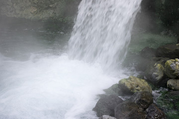 草津温泉　湯滝