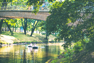 Obraz premium Rest on the canal in the city of Riga