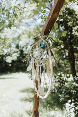 Hochzeitsdekoration Schmuck und Blumen Torte Weiß und blau