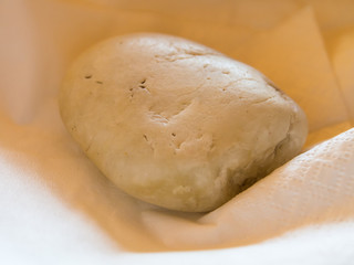 White stones on the napkins.