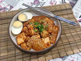 White spot arum and egg boiled and sausage and Tofu with Tukbokki sauce