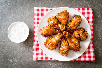 fried chicken with sauce